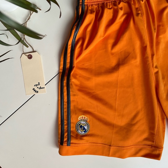 vintage adidas basketball shorts - Picture 3 of 8